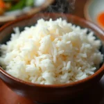 Jak ugotować ryż na sypko? Przewodnik i przepisy krok po kroku